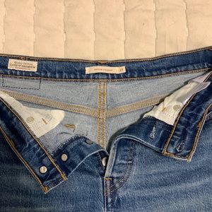 Levi’s wedgie straight jeans